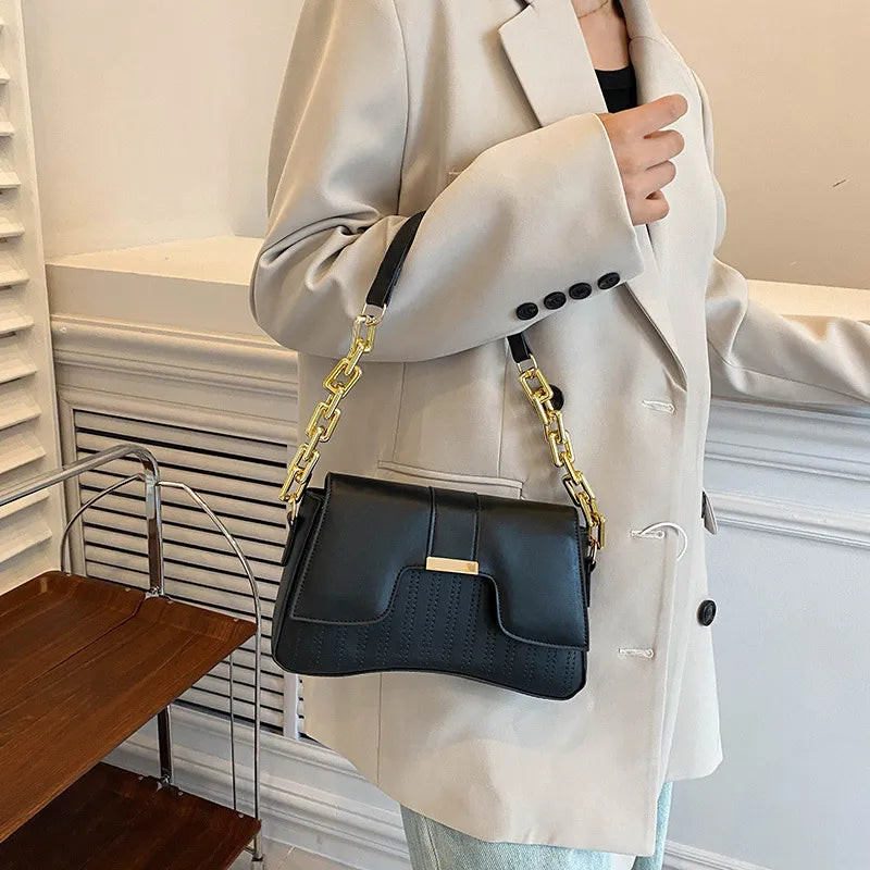 Women Fashion Metal Concealed Buckle Handbag