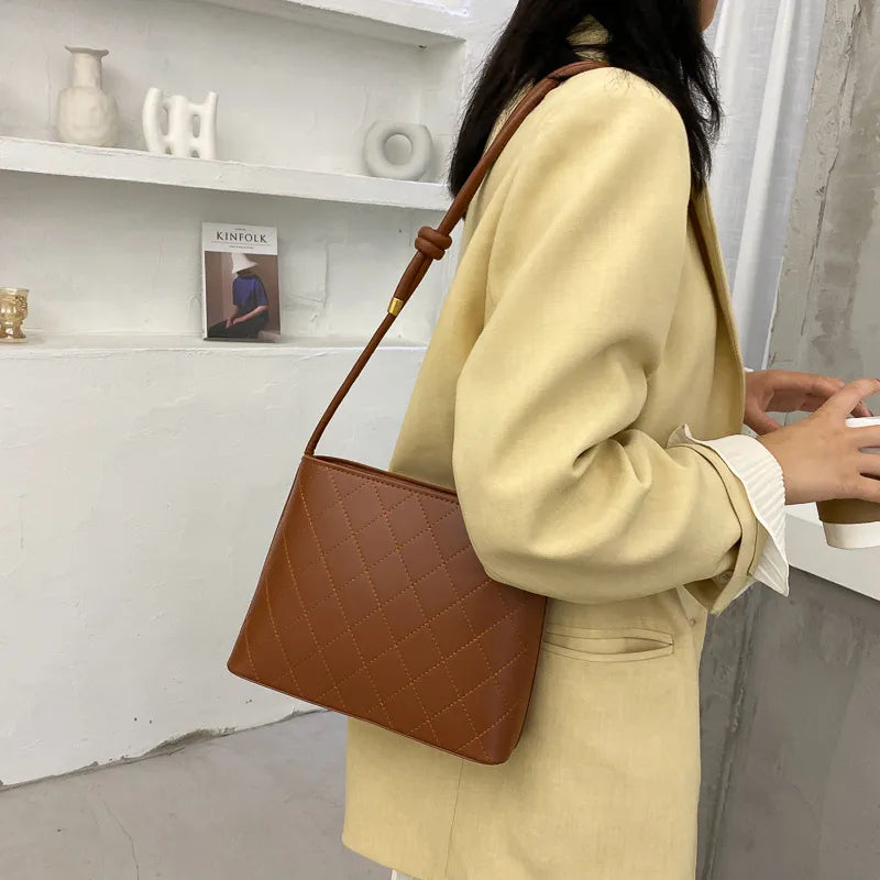 Women Fashion Basic Diamond Stitching Bag