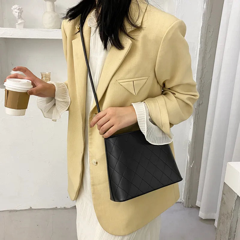 Women Fashion Basic Diamond Stitching Bag