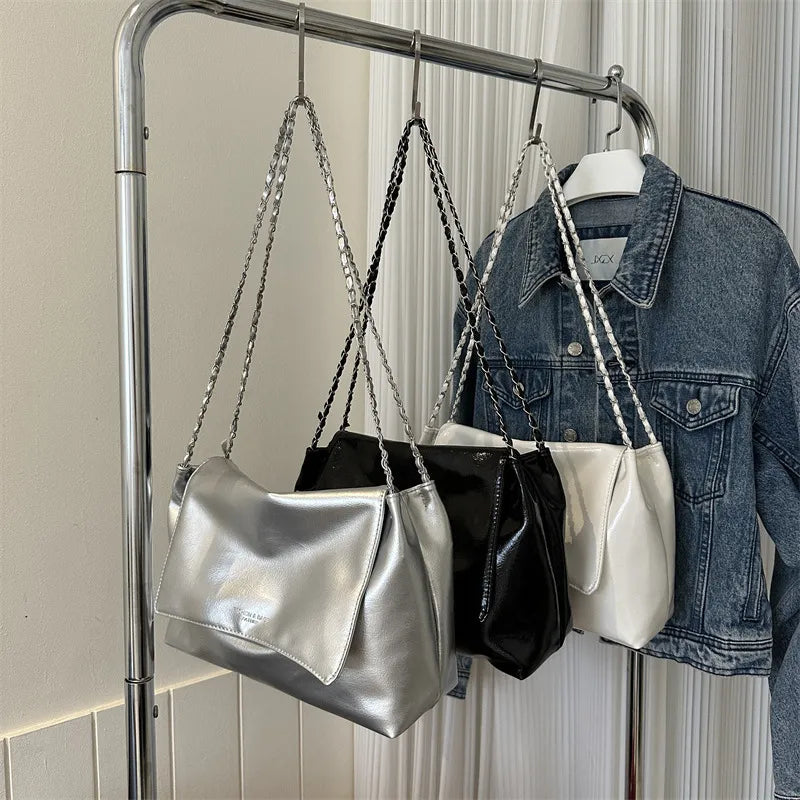 Women'S Fashionable Solid Color Large Capacity Shoulder Bag