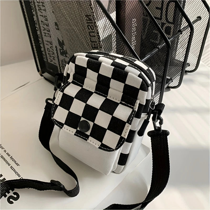 Checkered Crossbody Bagm