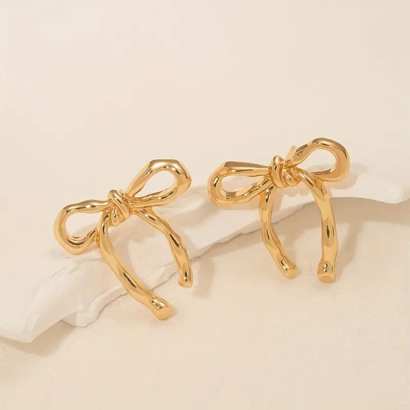 Vintage Chic Bowknot Stud Earrings