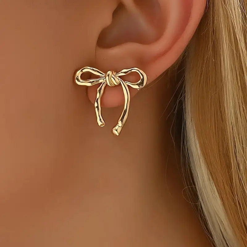 Vintage Chic Bowknot Stud Earrings