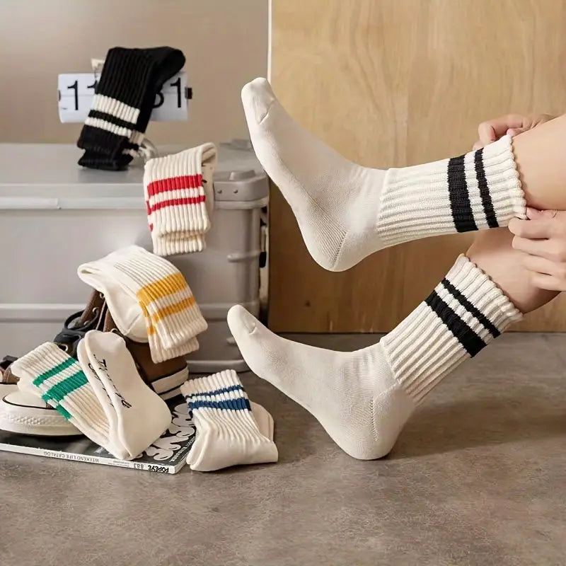 3 Pairs Of Men'S Anti Odor & Sweat Absorption Fashion Crew Socks