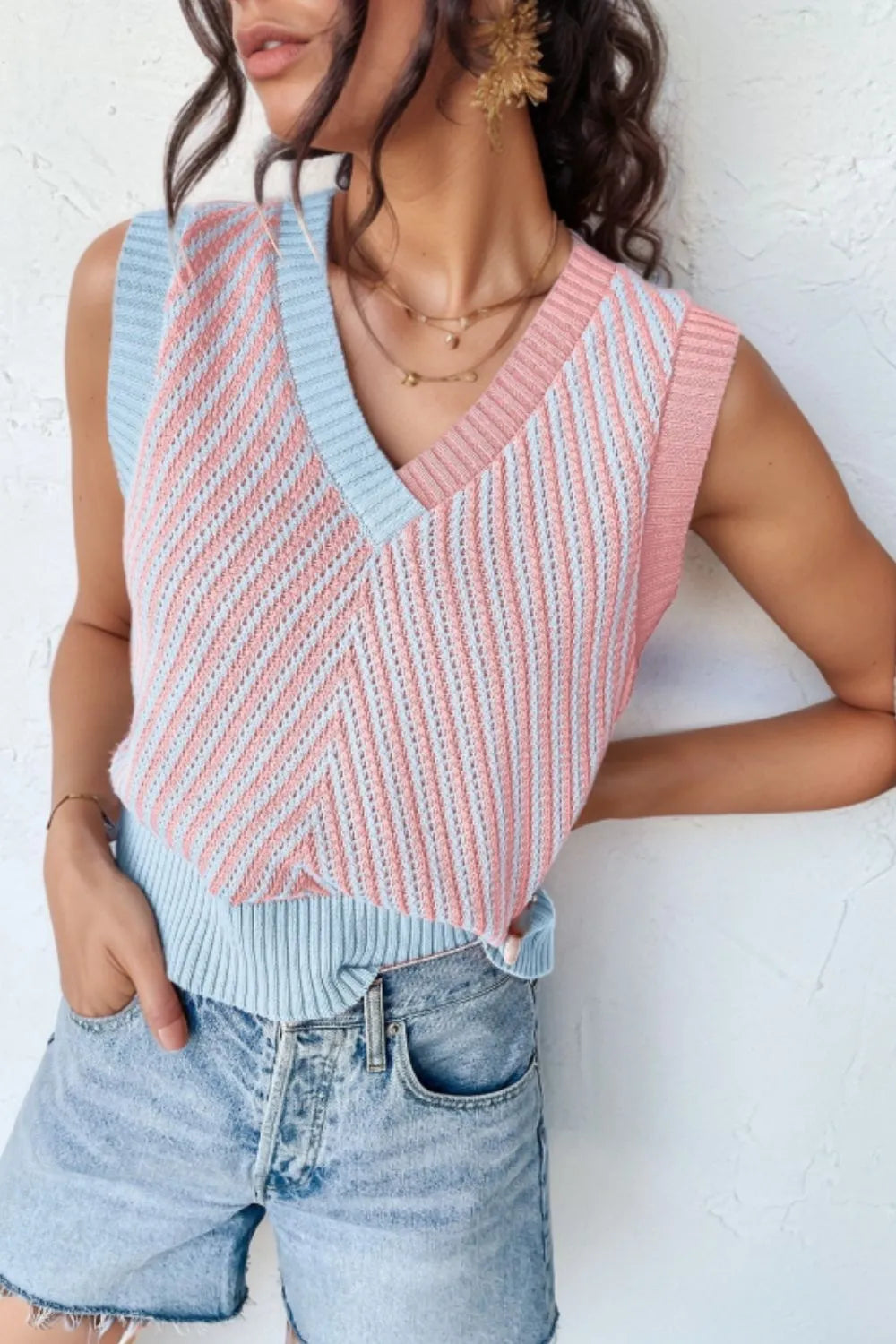 V-Neck Contrast Sweater Vest