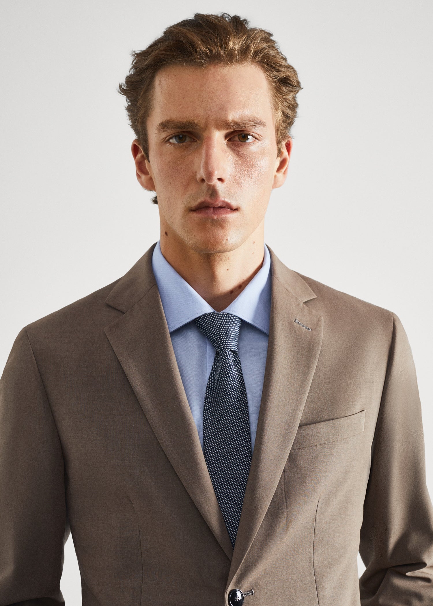 Stretch-fabric slim-fit suit blazer Beige