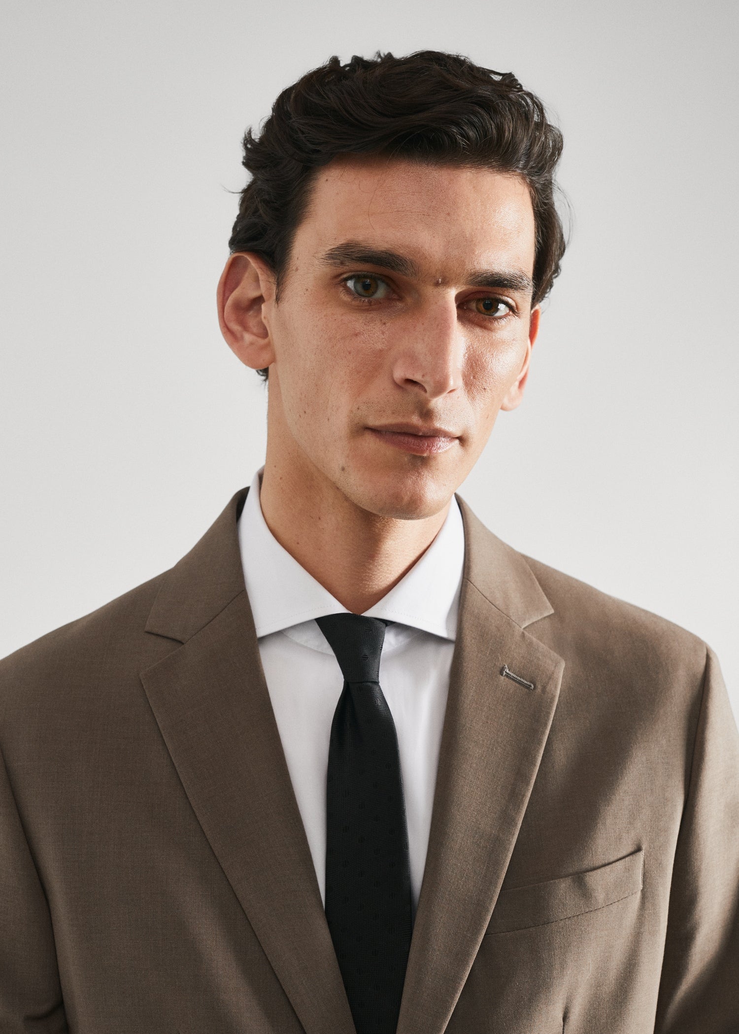 Stretch-fabric slim-fit suit blazer Beige