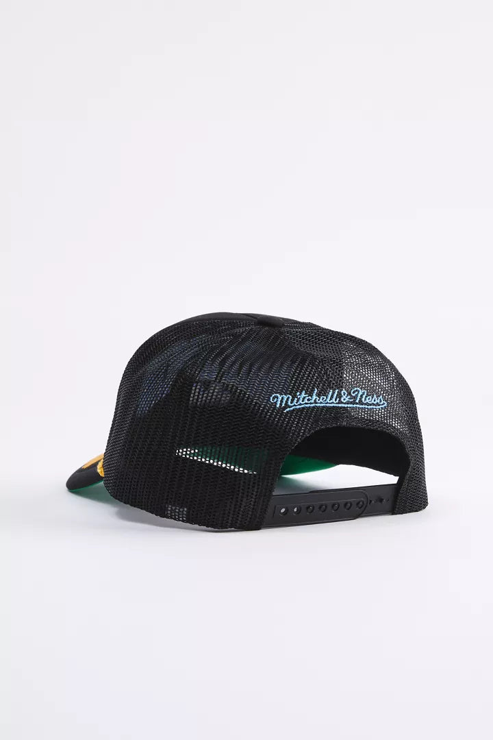 Mitchell & Ness NCAA UNC Golf Leaf Trucker Hat