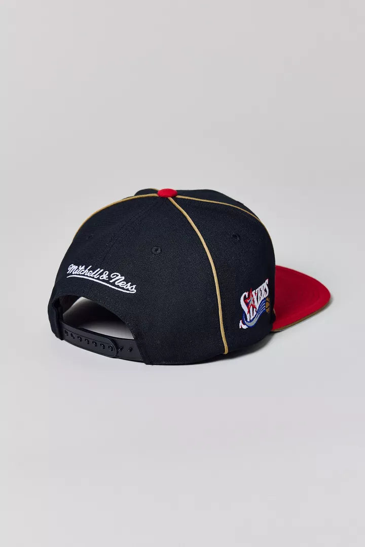 Mitchell & Ness NBA Philadelphia 76ers Pipe Snapback Hat