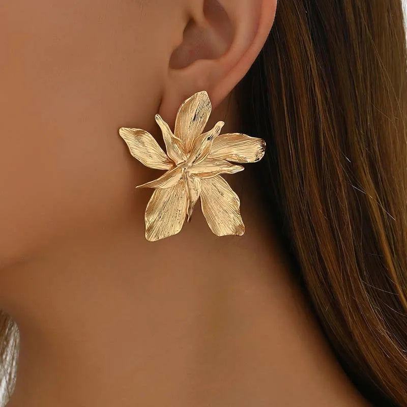 2025 Vintage Gold Flower Statement Earrings