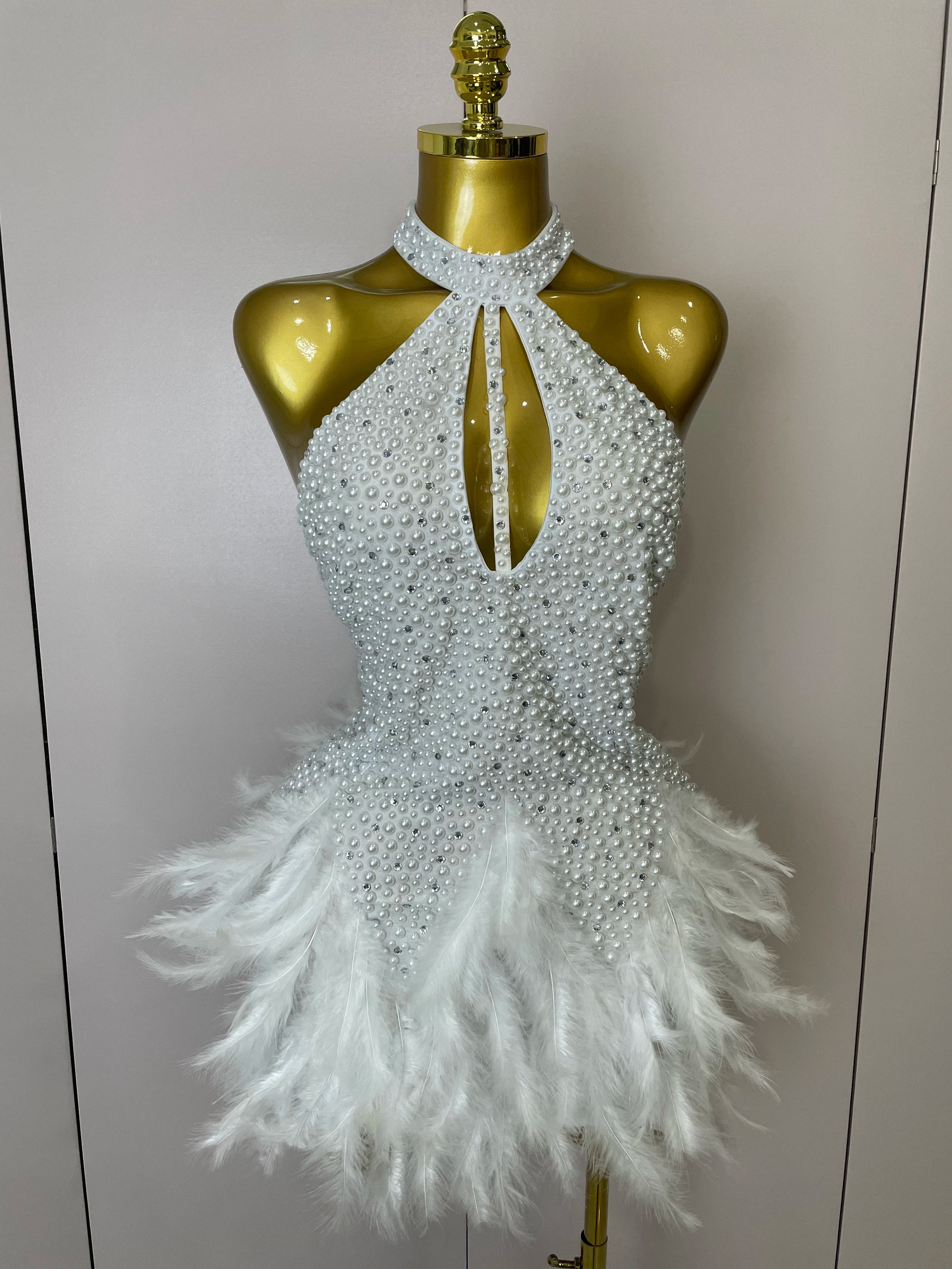 Women Luxury Rhinestones Pearls Feathers Halter Backless Short Dress Women Sexy Celebrate Birthday Dress Nightclub Stage Costume