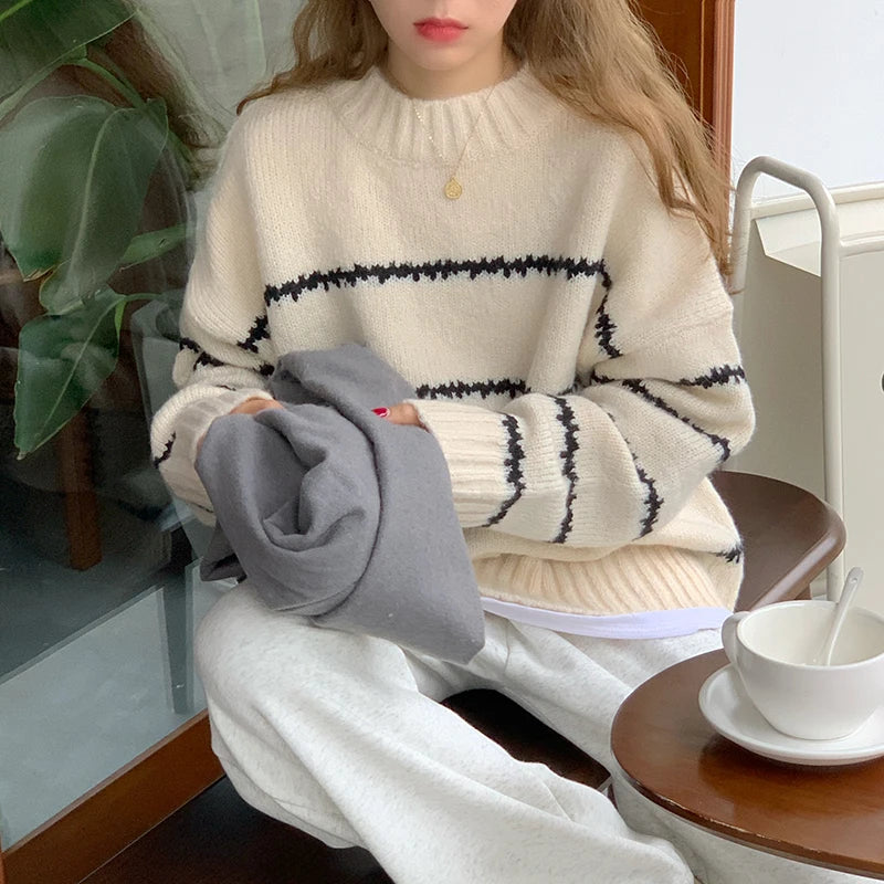 Women’s Striped O-Neck Knitted Sweater
