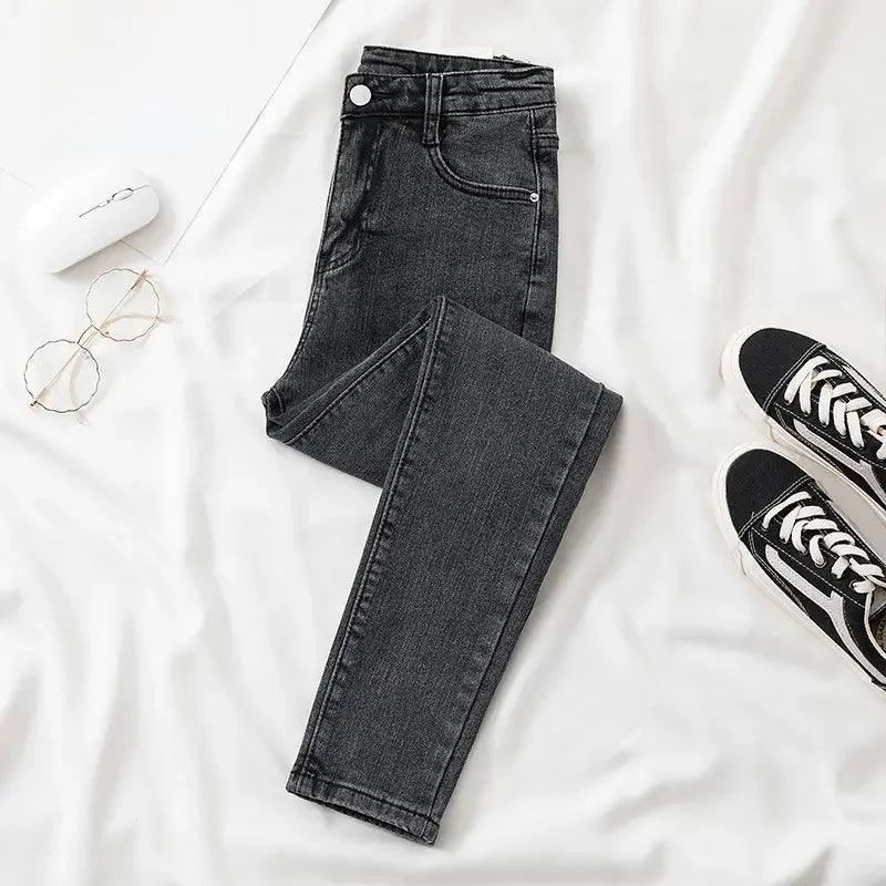 Black Grey Slimming Cropped Jeans
