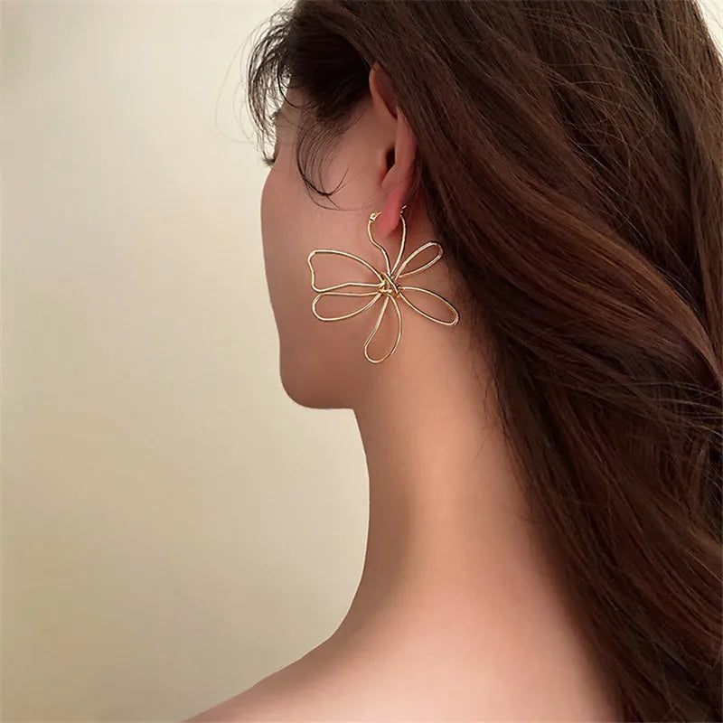 Metal Flower European-American Style Earrings