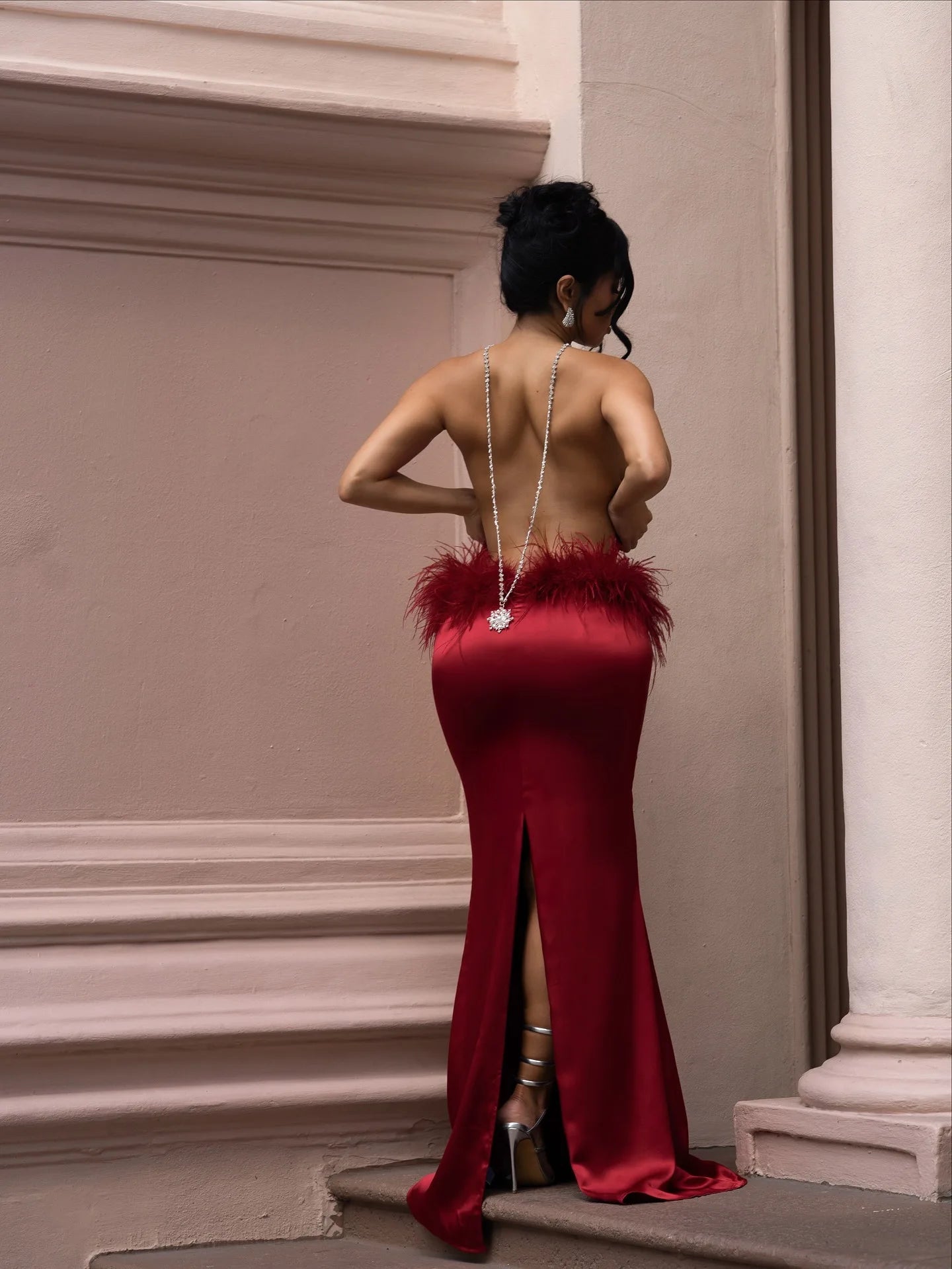 Sexy Satin Mermaid Evening Gown Halter Neck Beaded Knot Feather