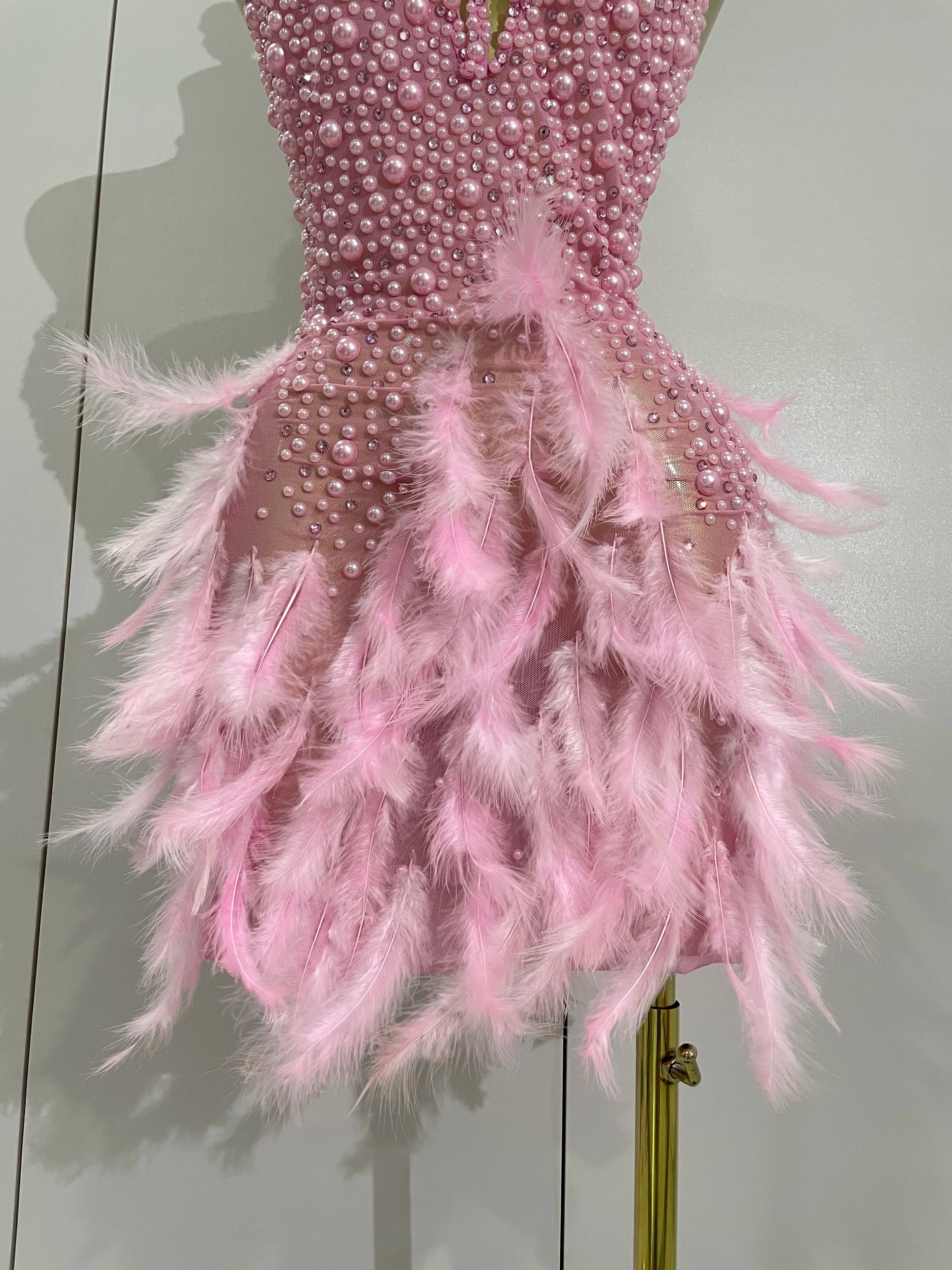 Women Luxury Rhinestones Pearls Feathers Halter Backless Short Dress Women Sexy Celebrate Birthday Dress Nightclub Stage Costume