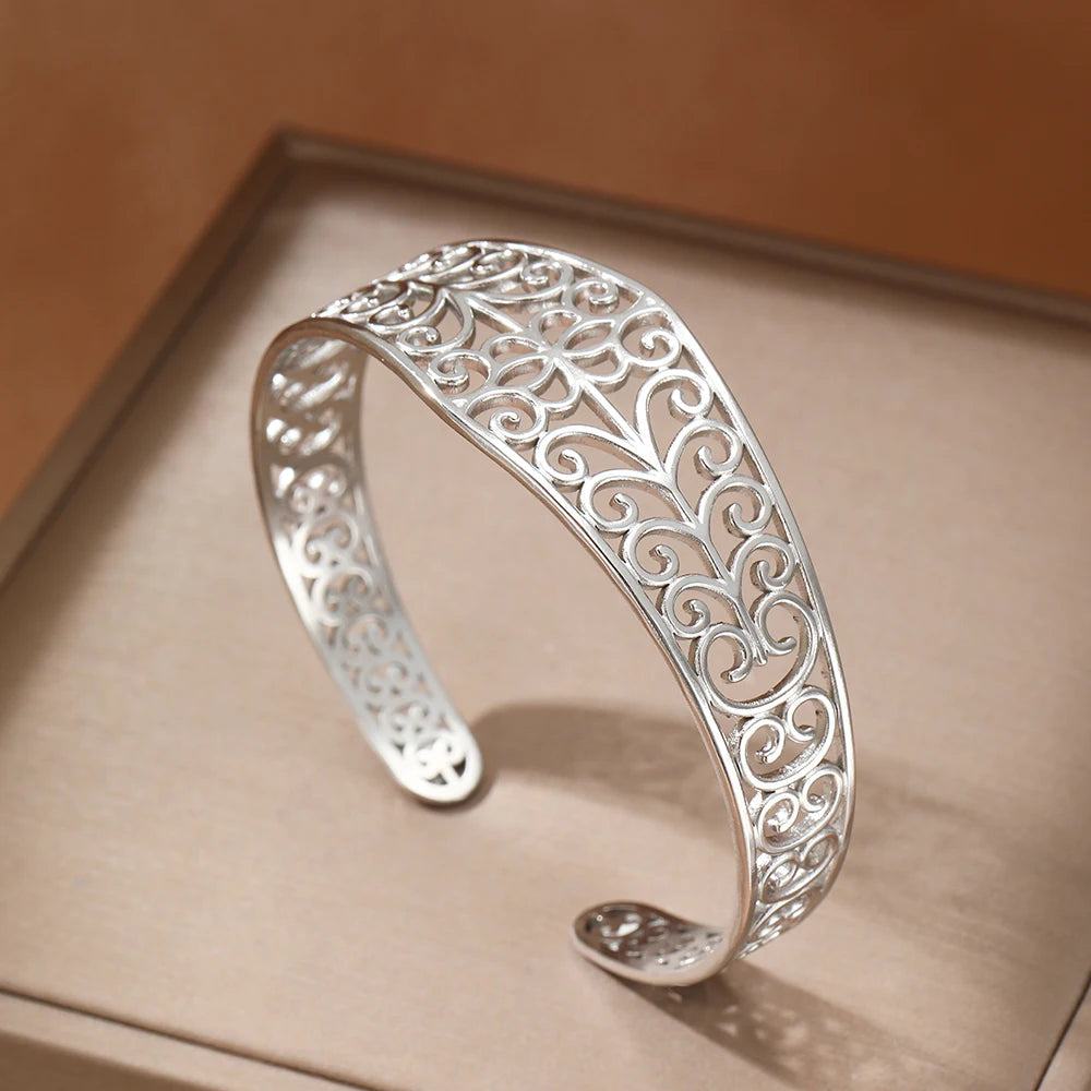 High-End Vintage Hollow Flower Stainless Steel Bracelet