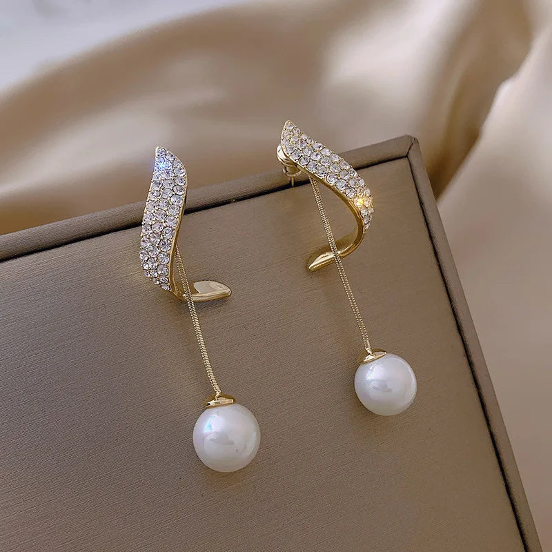 Classic Imitation Pearl Dangle Earrings