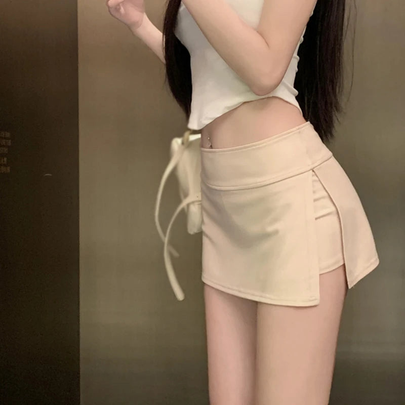 Women’s Low-Waisted Side Split Mini Skirt