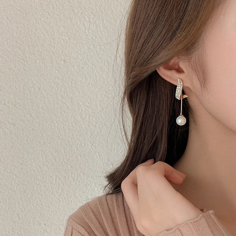 Classic Imitation Pearl Dangle Earrings