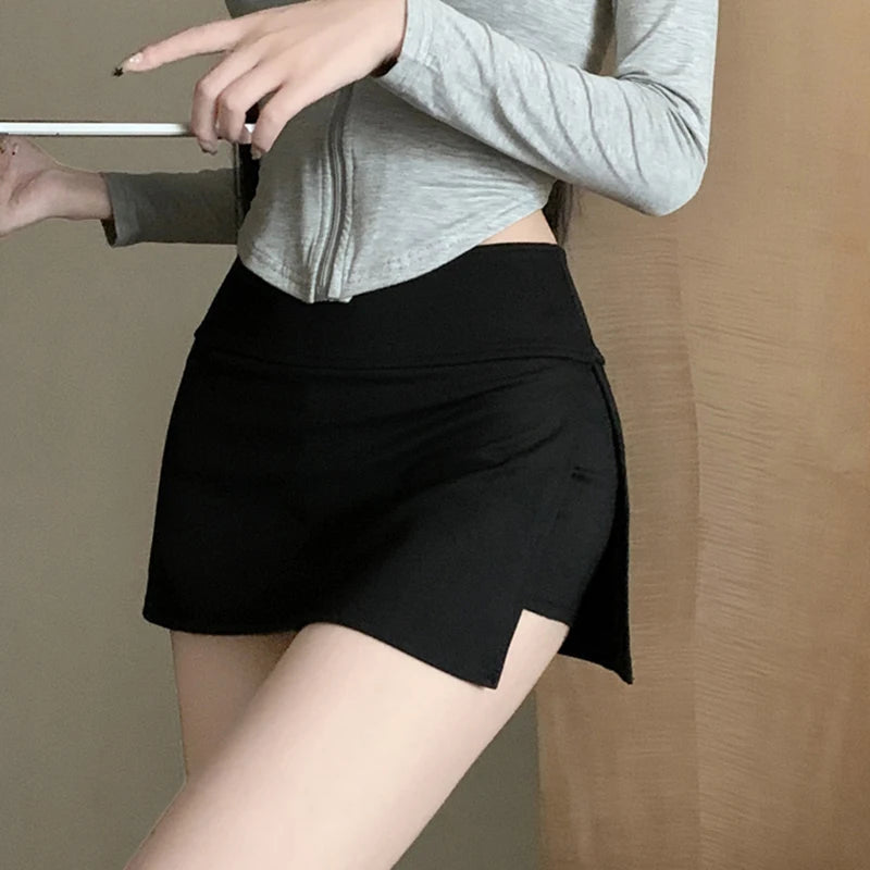 Women’s Low-Waisted Side Split Mini Skirt