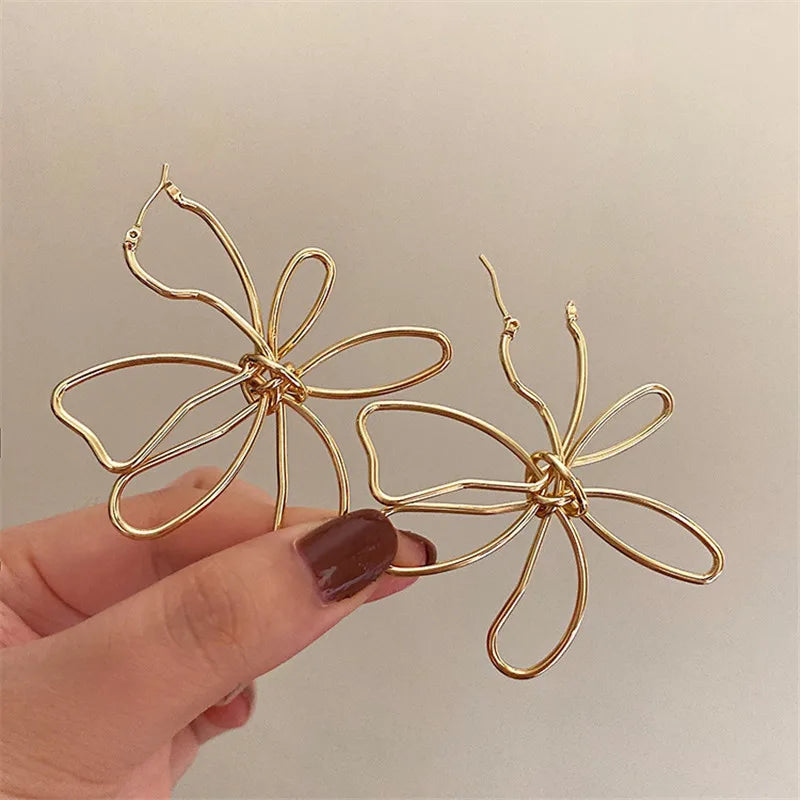 Metal Flower European-American Style Earrings