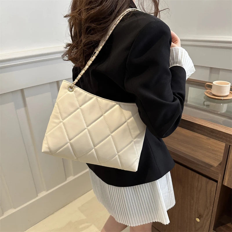 Lingge Large Fashionable Shoulder Bag