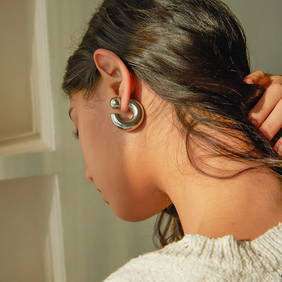 Fashionable C-Shaped Earrings