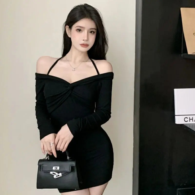 Sexy Dress for Women Autumn and Winter 2024 New Design Hot Girl Temperament Slim and Slim Off-shoulder V-neck Hip Skirt