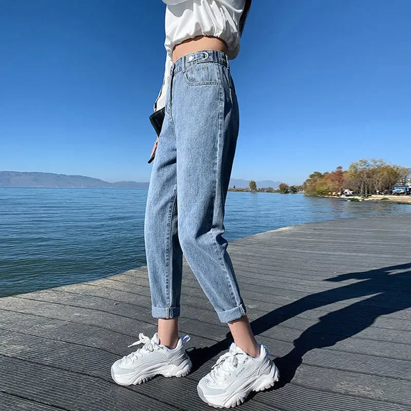 Adjustable High-Waisted Vintage Straight-Leg Jeans