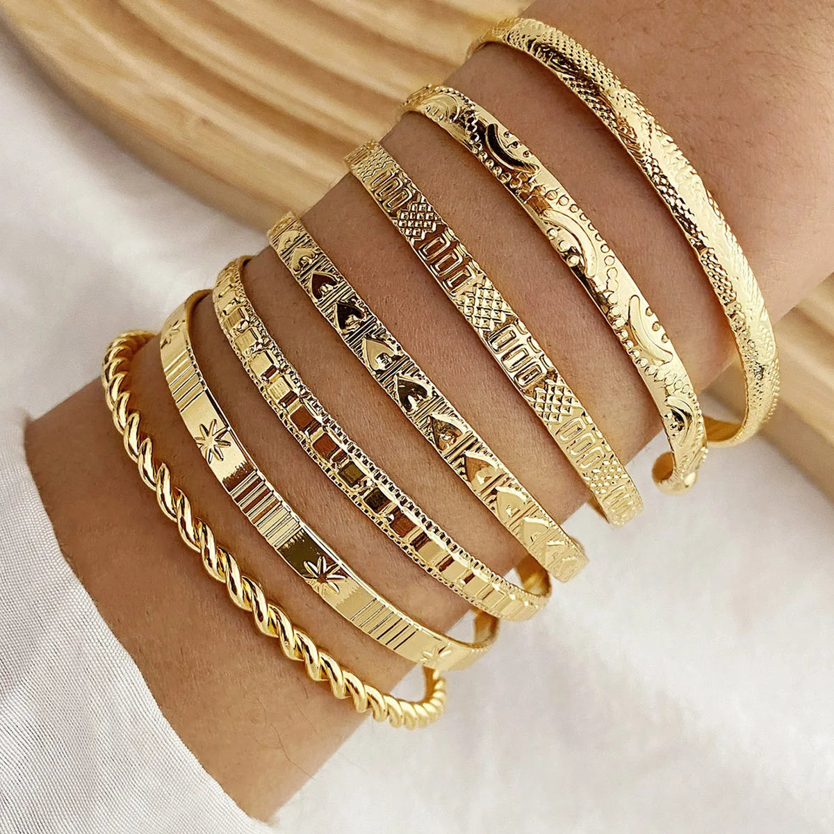 7Pcs Punk Vintage Gold Arrowhead Bracelets Set