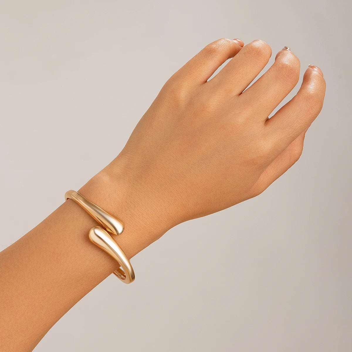 Creative Water Drop Metal Bangle
