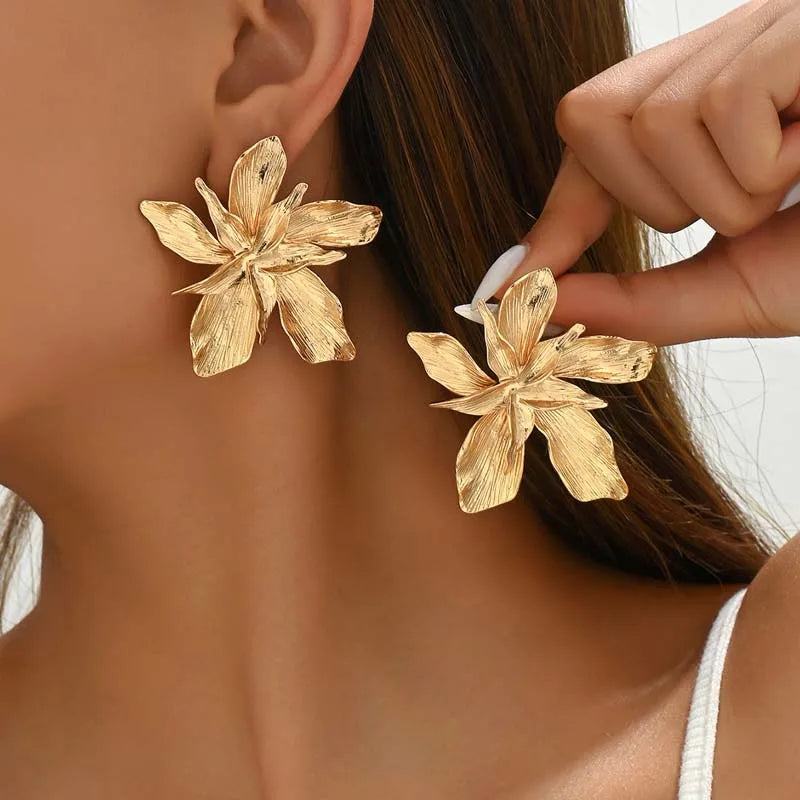 2025 Vintage Gold Flower Statement Earrings