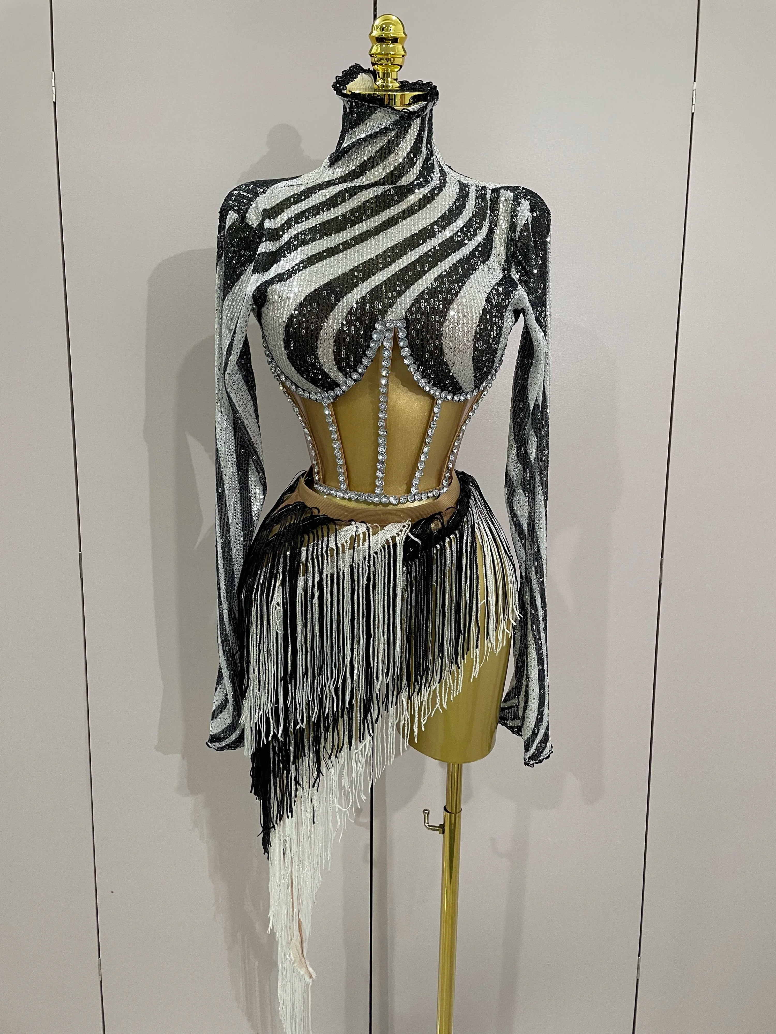 2025 New Shiny Diamond Sequin Tassels Sexy Mesh Long Sleeved Two Piece Set Women Evening Birthday paty Nightclub Stage Costume