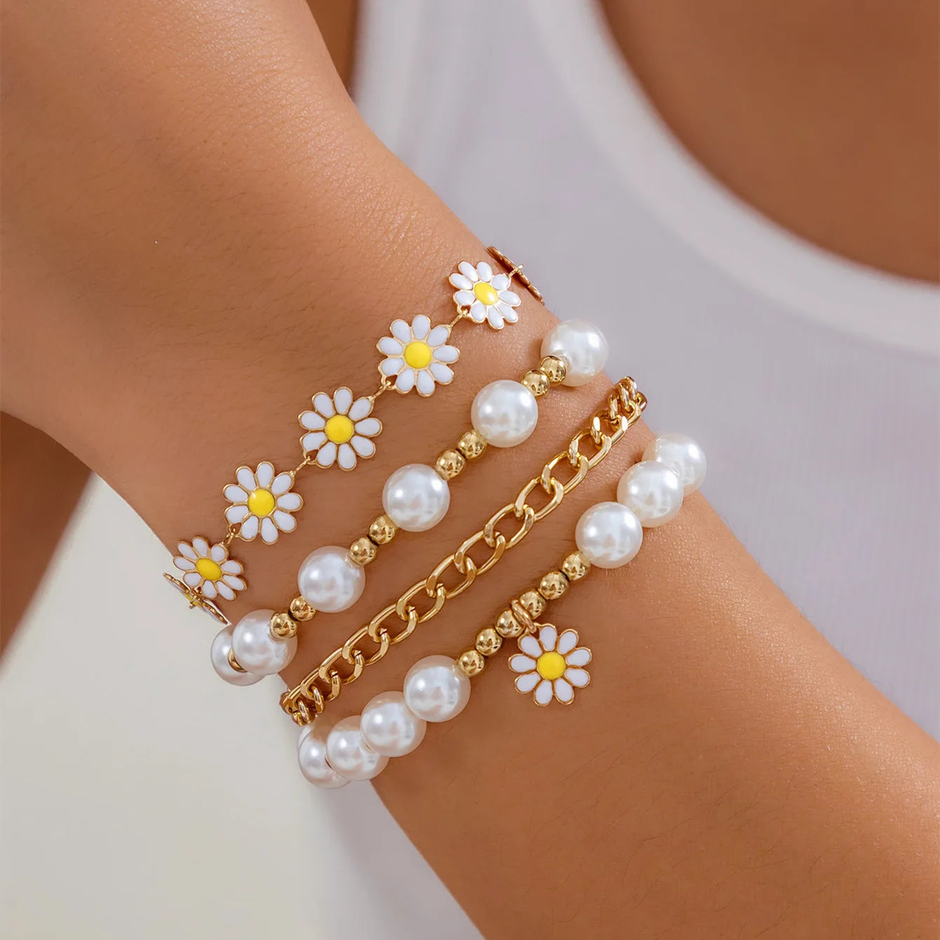 4pcs Vintage Daisy Flower & Pearl Bracelet Set