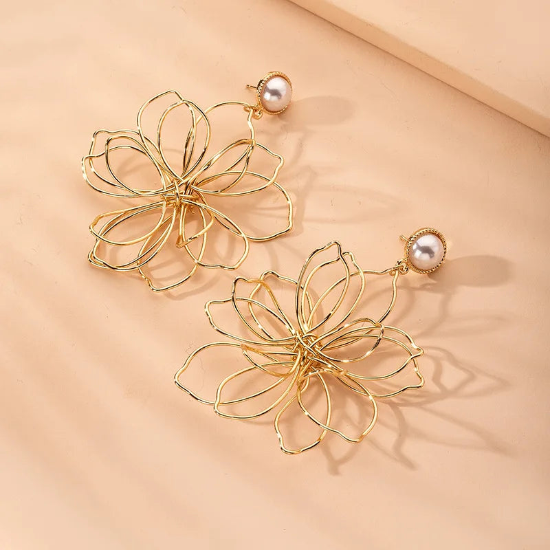 Metal Flower European-American Style Earrings