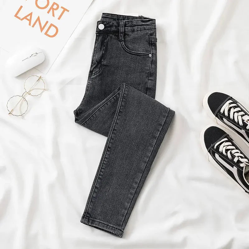 Black Grey Slimming Cropped Jeans