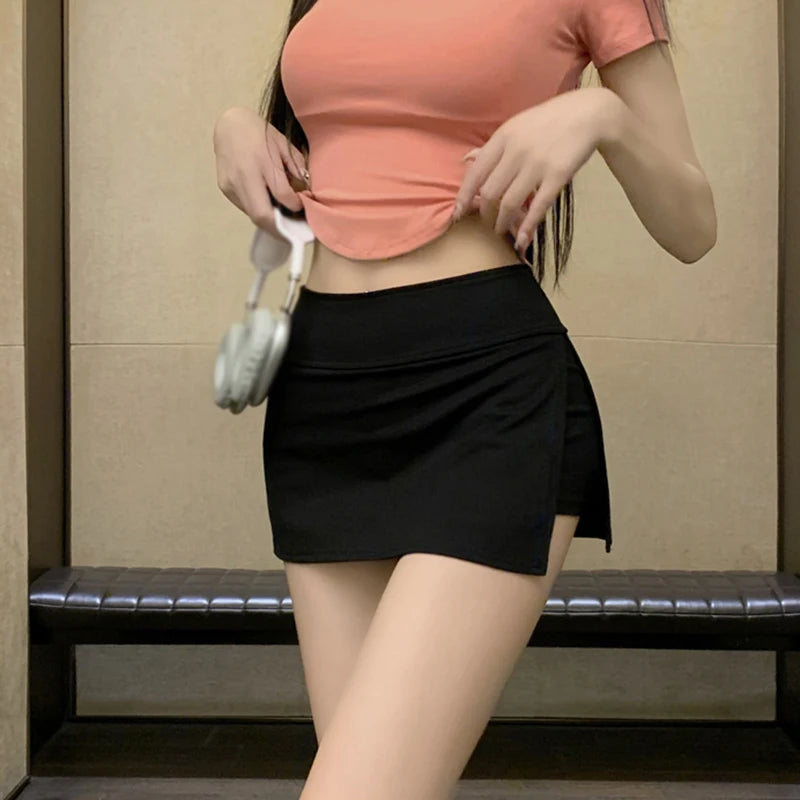 Women’s Low-Waisted Side Split Mini Skirt