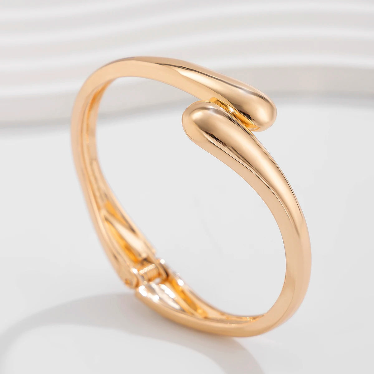 Creative Water Drop Metal Bangle