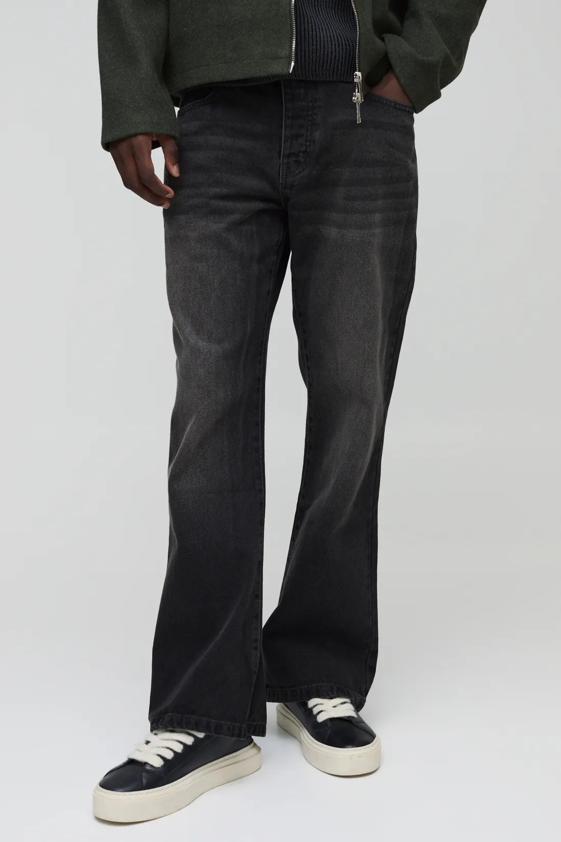 Relaxed Rigid Flare Jean