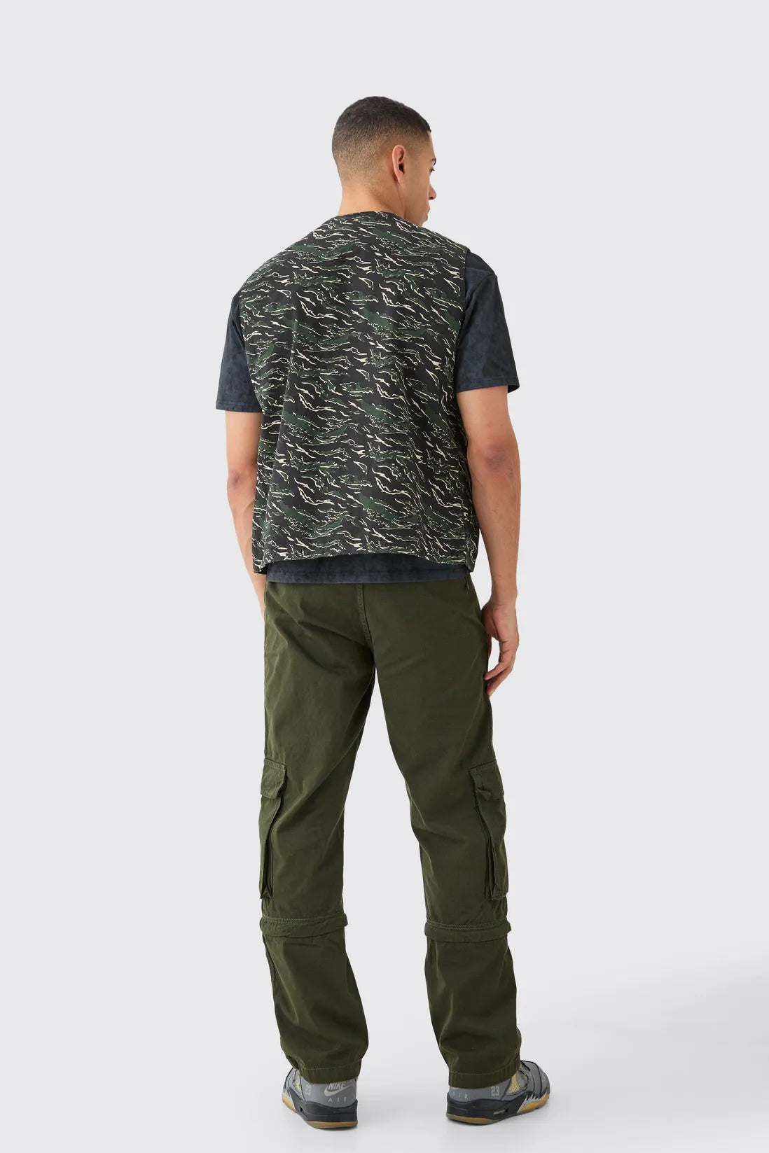 Camo Twill Utility Vest In Black