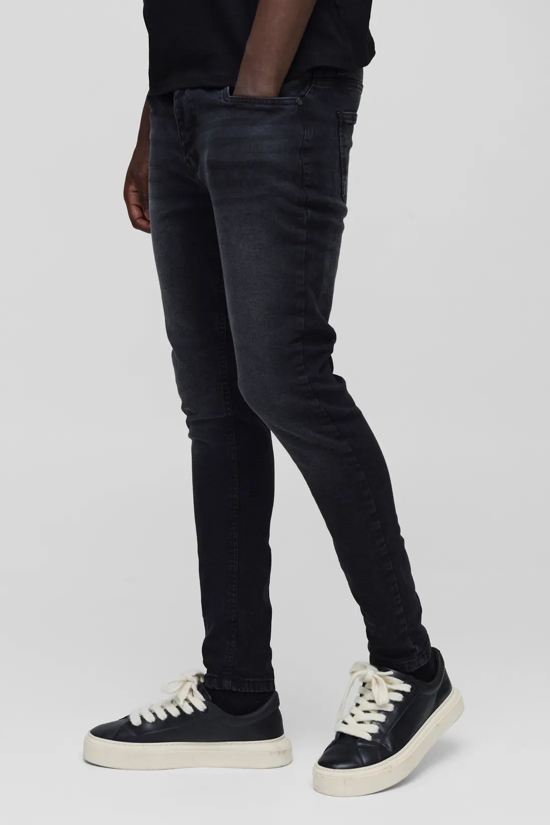 Skinny Stretch Jean In Washed Black
