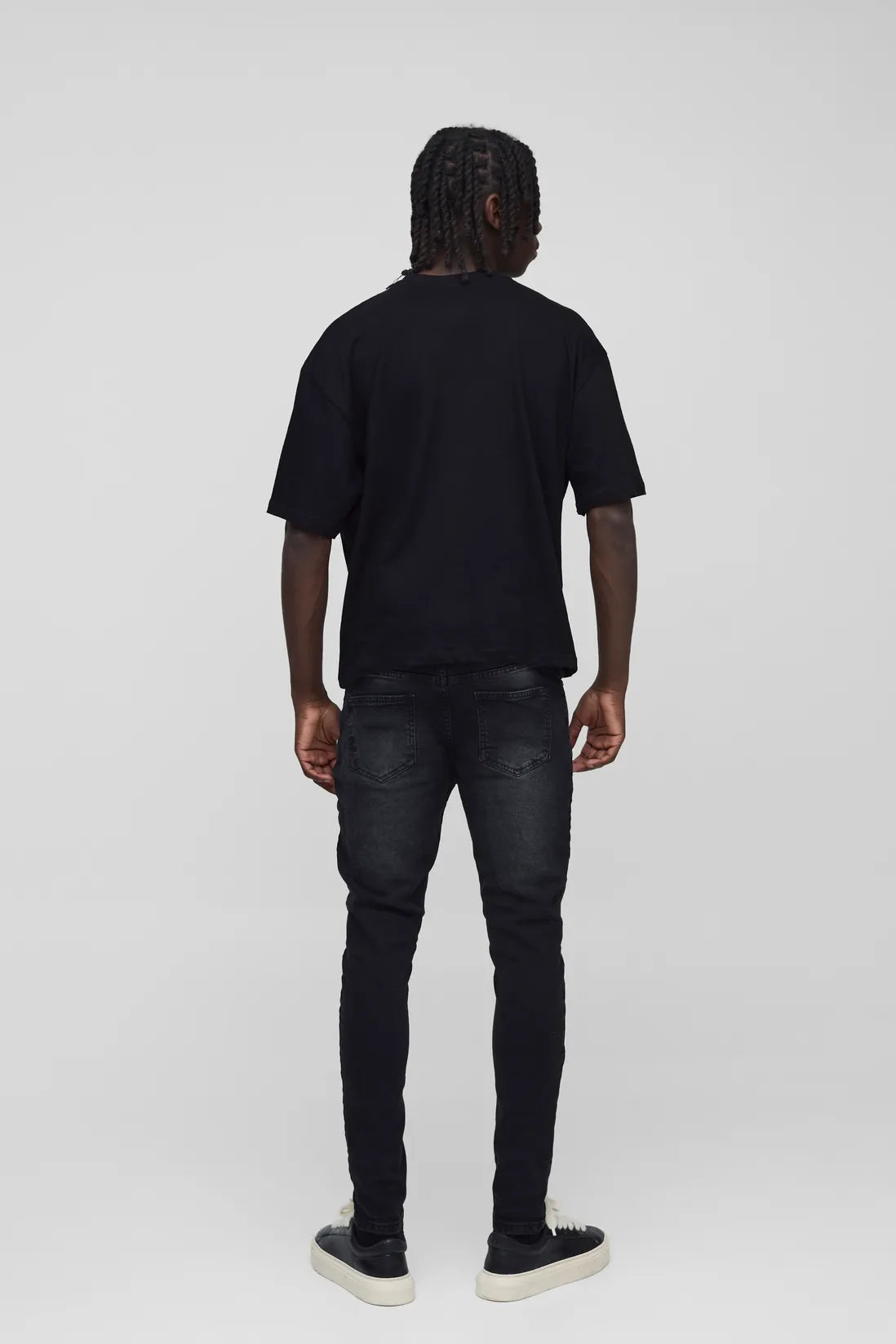 Skinny Stretch Jean In Washed Black
