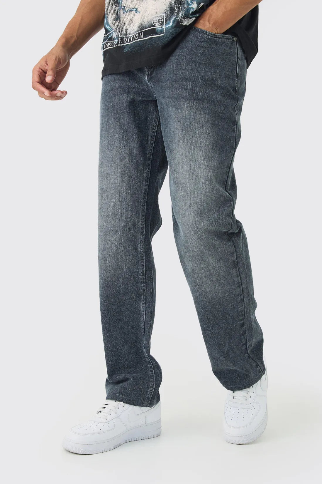 Relaxed Rigid Jean In Mid Grey