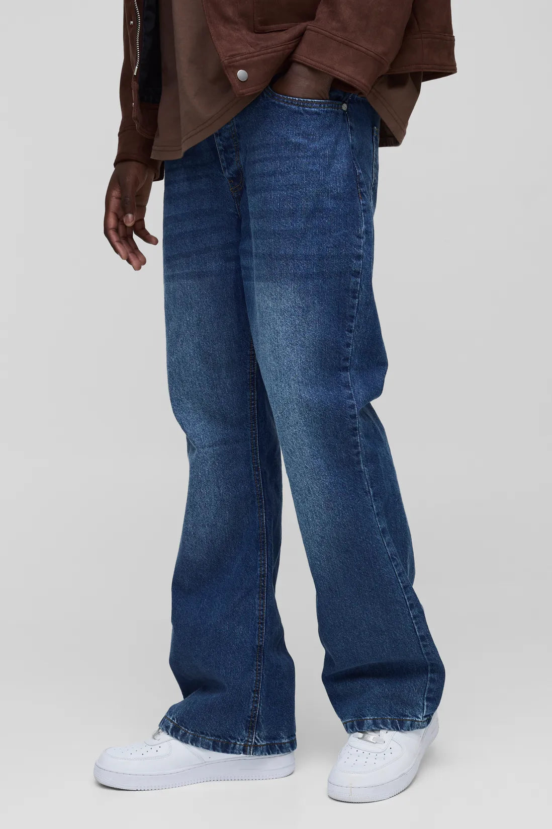 Relaxed Rigid Flare Jean In Mid Blue