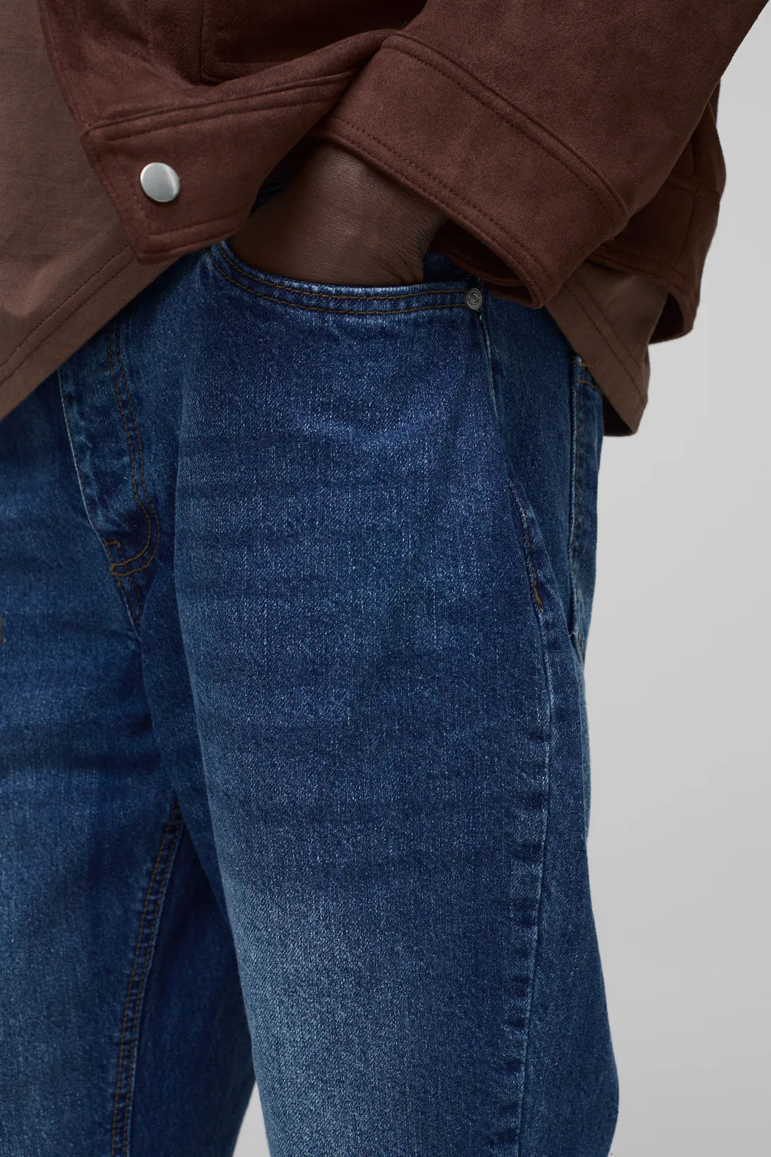 Relaxed Rigid Flare Jean In Mid Blue