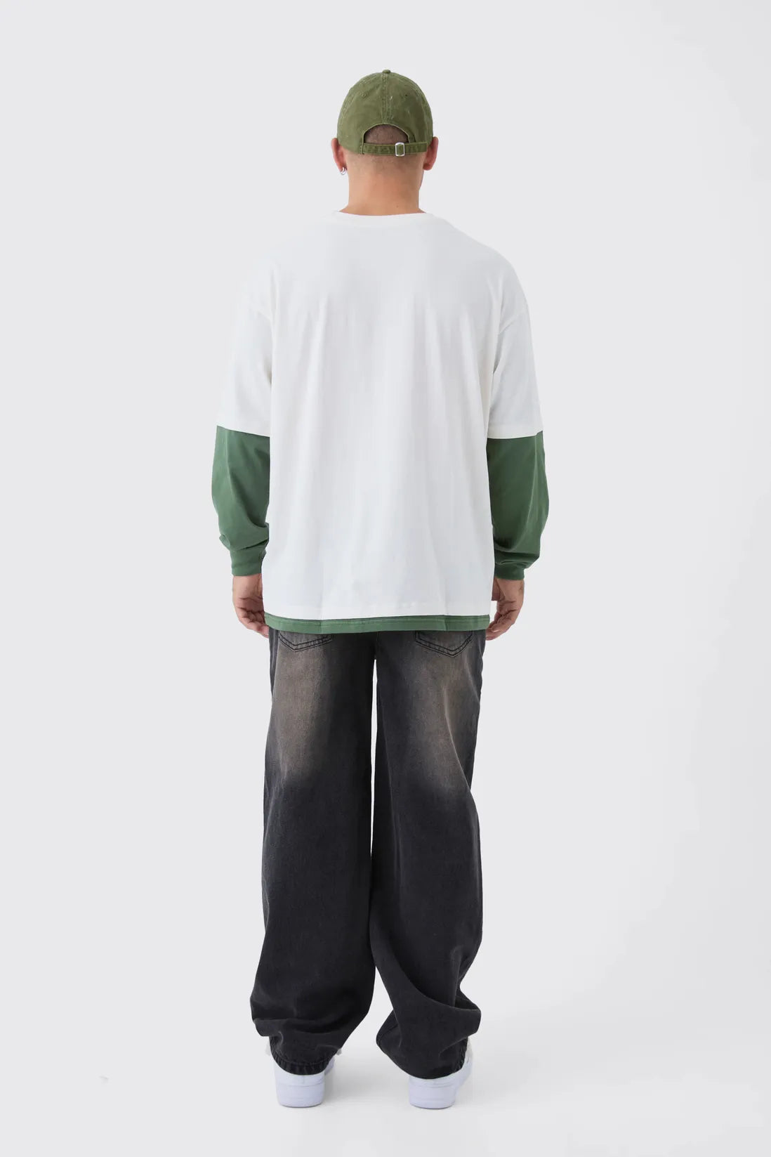 Relaxed Fit Brown Washed Jeans