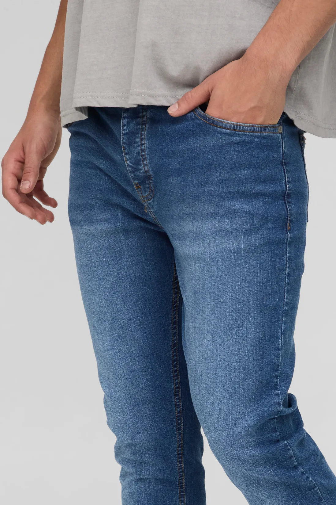 Skinny Washed Stretch Jean in Mid Blue Wash