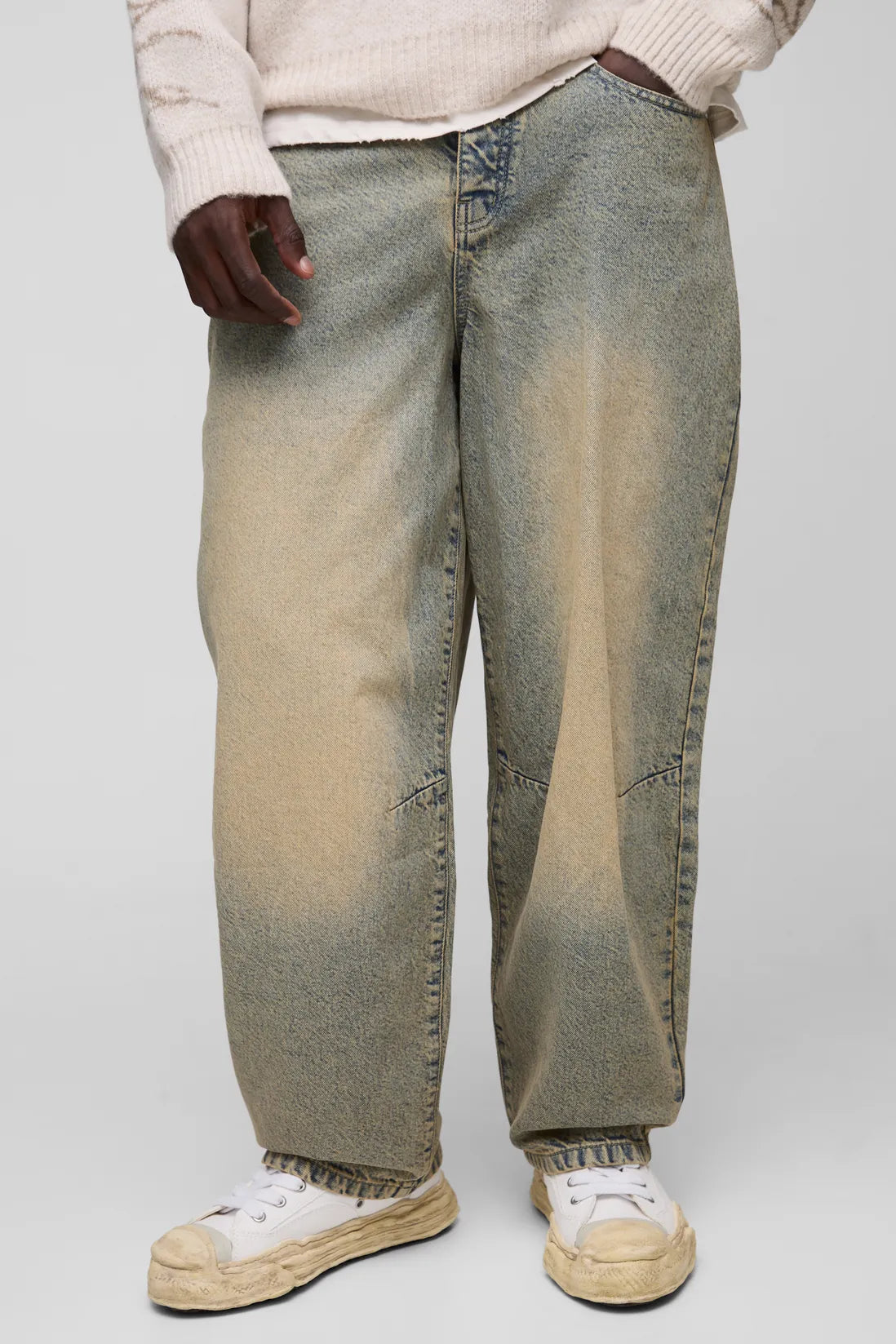 Balloon Fit Pleat Knee Tinted Jeans
