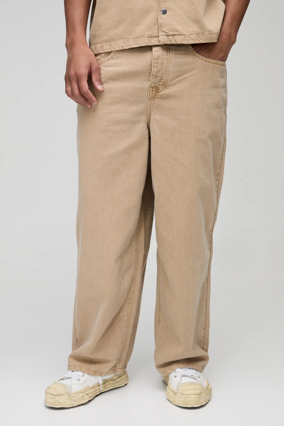 Relaxed Barrel Fit Rigid Washed Jeans